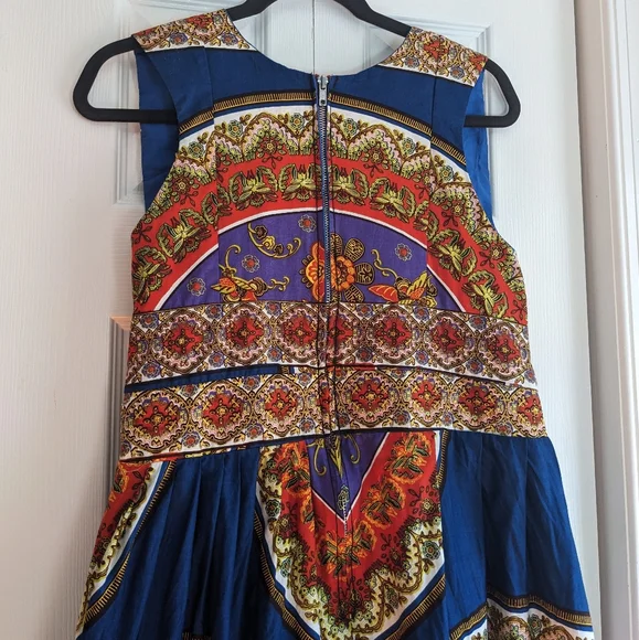 Vintage 70s vibrant print maxi dress - Picture 3 of 14